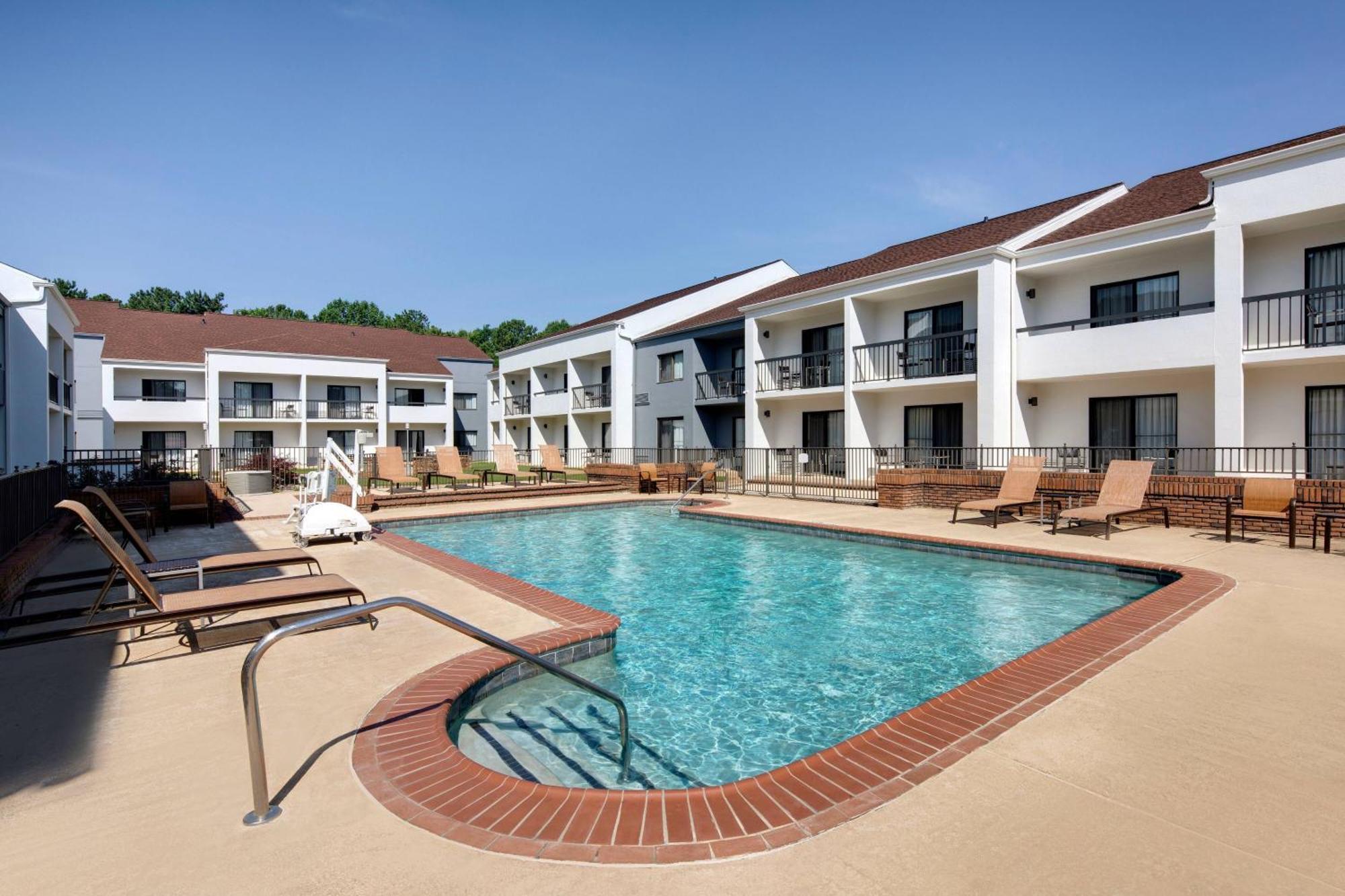 Courtyard Atlanta Norcross/peachtree Corners Hotel
